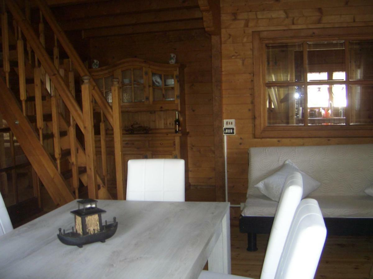 Chalet L Oasi Di Ambra 8 Posti Letto Con Uso Piscina Ardea Luaran gambar
